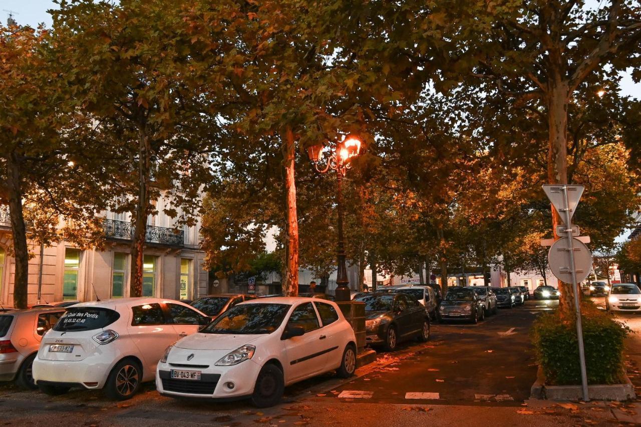 L'Acacia #Hyper-Centre #Marche Couvert Cognac Exterior foto